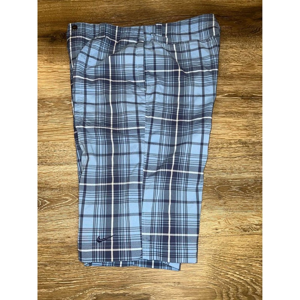 Nike golf tour performance boys shorts size XL